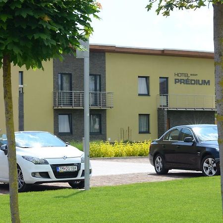 Hotel Predium Vráble Eksteriør bilde