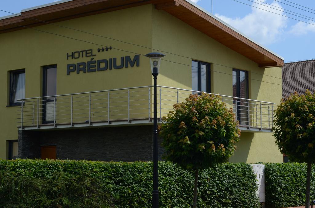 Hotel Predium Vráble Eksteriør bilde
