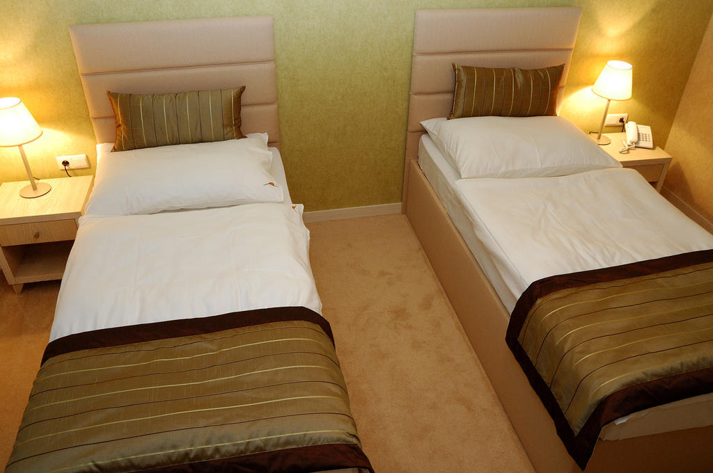 Hotel Predium Vráble Rom bilde
